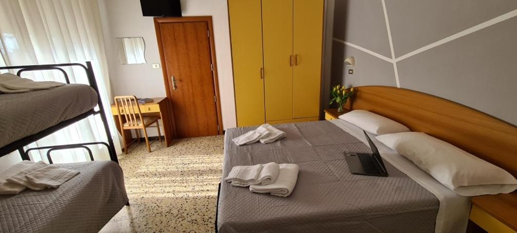 Hotel Astoria Riccione Exterior foto